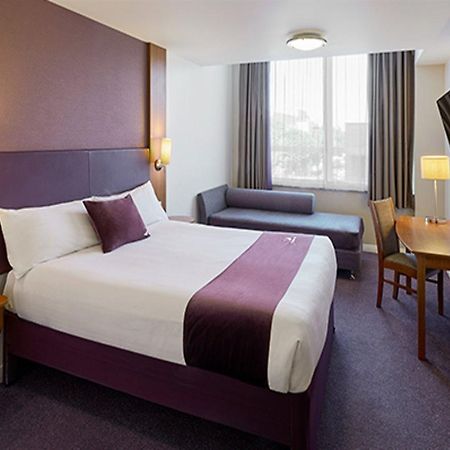 Premier Inn Warrington South エクステリア 写真
